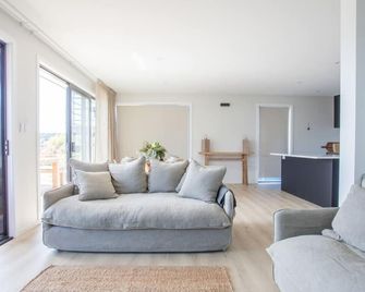 Super Central in Wanaka - Wanaka - Living room