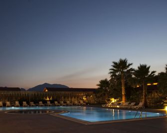 Flow Datca Surf & Beach Hotel - Datca - Pool