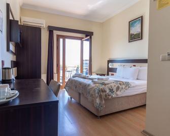 Hotel Karacam - Foça - Habitación