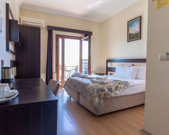 Hotel Karacam - Foca - Schlafzimmer