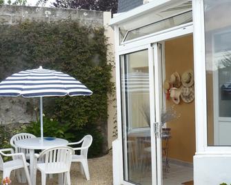 Holiday Home In Dinard With Private Parking - Dinard - Terasa