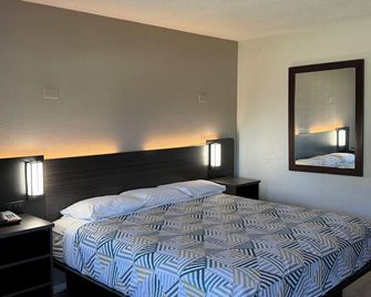 Motel 6 Newport News, Va - Fort Eustis - Newport News - Bedroom