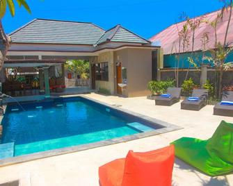 D'Camel Hotel Lembongan - Nusa Penida - Pool