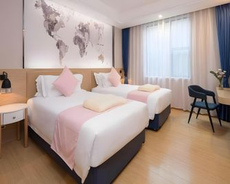 Kyriad Marvelous Hotel Guangzhou Shisanhang Shangxiajiu - Guangzhou - Bedroom