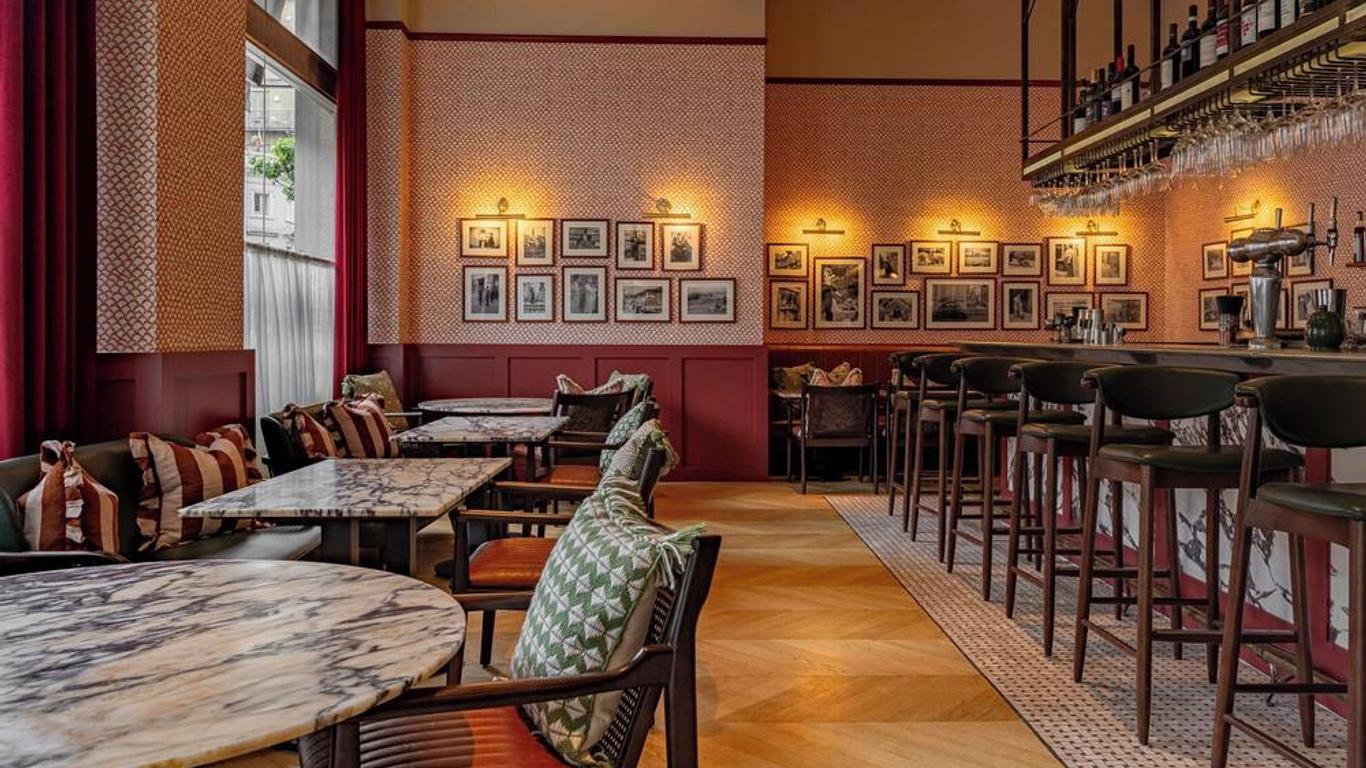 Park Plaza Victoria London