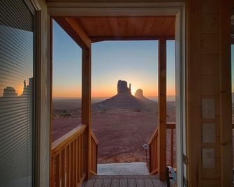The View Hotel - Oljato-Monument Valley - Balcón