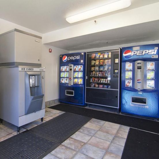 Motel 6-Roseville, Mn - Minneapolis North image 1