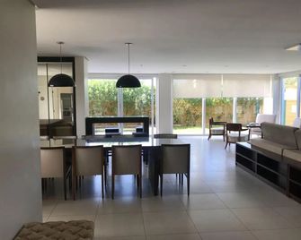 Casa 450m2 Laguna Internacional - Laguna
