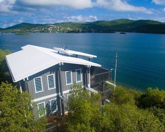 Spectacular Ensenada View @ Villa Ilusion Villa 3 - Punta Aloe #1 - Culebra - Building