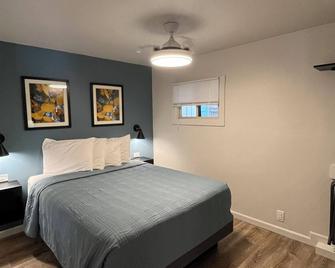 Downtown Salida 2 bedroom condo - Salida - Bedroom