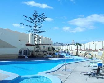 Mareverde free wifi Bright Apartment - אדייחה - בריכה