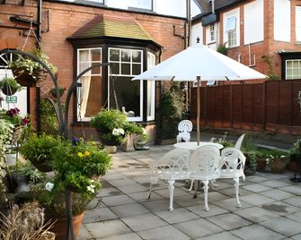 Elmdon Lodge - Birmingham - Patio
