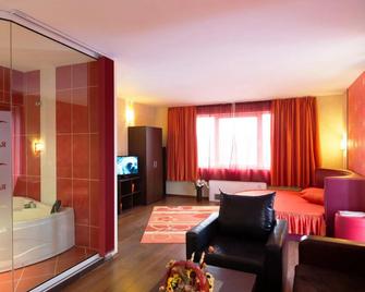 Hotel Akvaya - Veliko Tarnovo - Living room