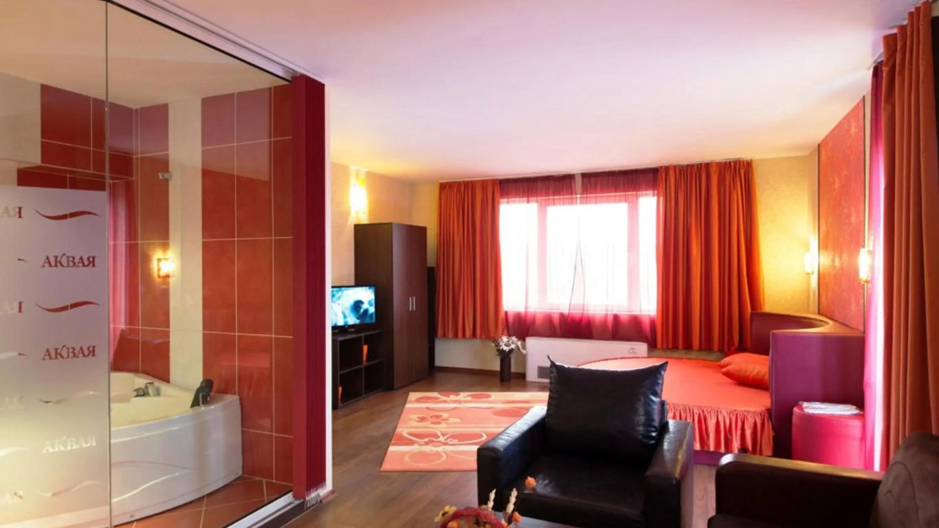 Hotel Akvaya