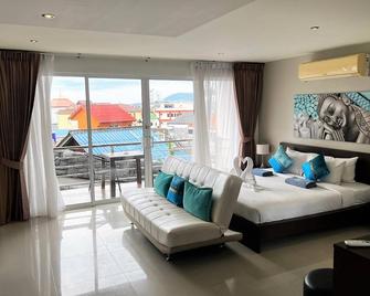 Patong studio - peaceful hillside location, pool - Patong - Sypialnia