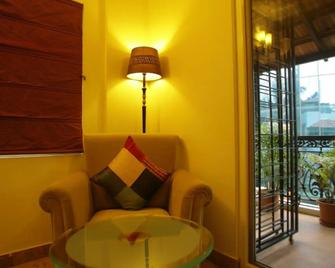 jüSTa Off MG Road - Bengaluru