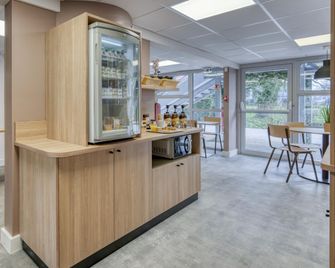 Premiere Classe Lyon Est Aeroport Saint Exupery - Saint-Laurent-de-Mure - Essbereich
