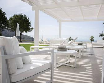 Puig Campana Nature Suites Hotel & Btt - Finestrat - Terasa