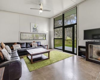 Ecocrackenback 2 Sustainable chalet. Stay 3, Pay 2 Summer 2026 - Crackenback - Salon