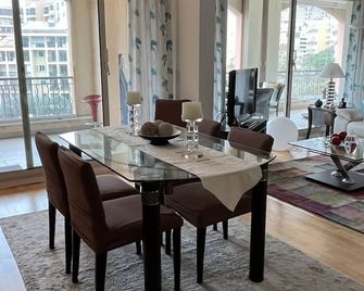 Charming 3-room apartment in Monaco, quiet and pleasant 2-minute walk to everything - Monaco - Menjador