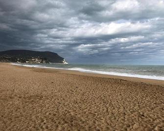 Baiadelconero - Numana - Spiaggia
