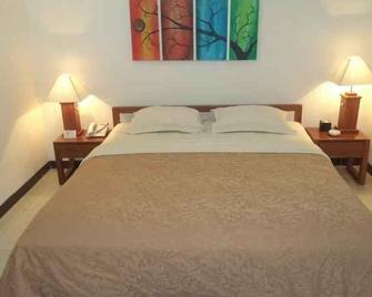 Alloro Boutique Hotel Pacitan - Pacitan - Habitación