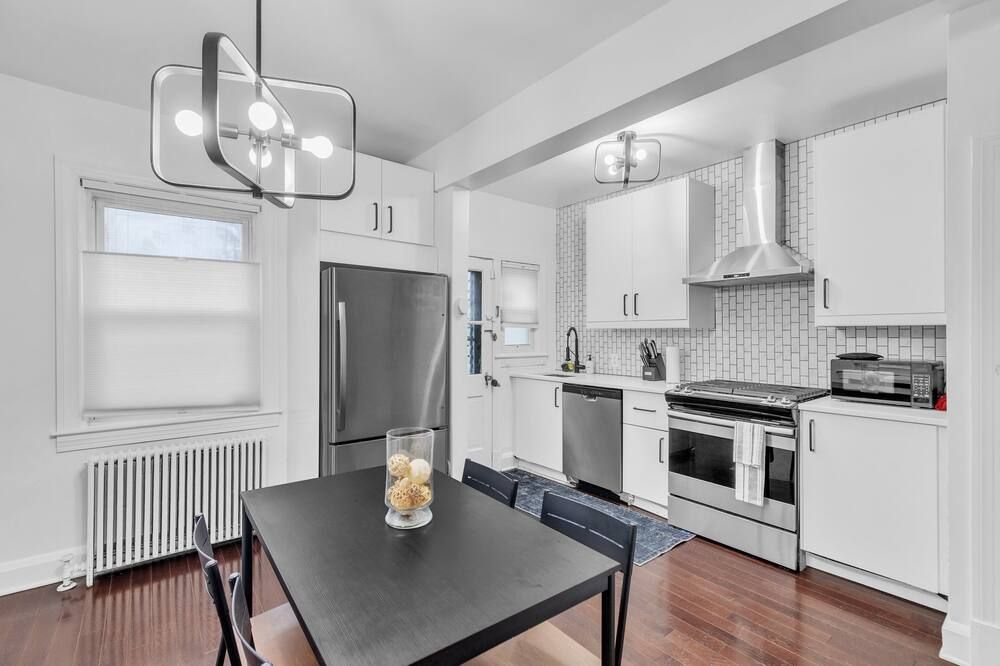 New! Cozy Getaway | Quiet Neighborhood Near Dt - بالتيمور - مطبخ