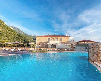 Kyniska Palace Conference & Spa - Mistra - Piscina