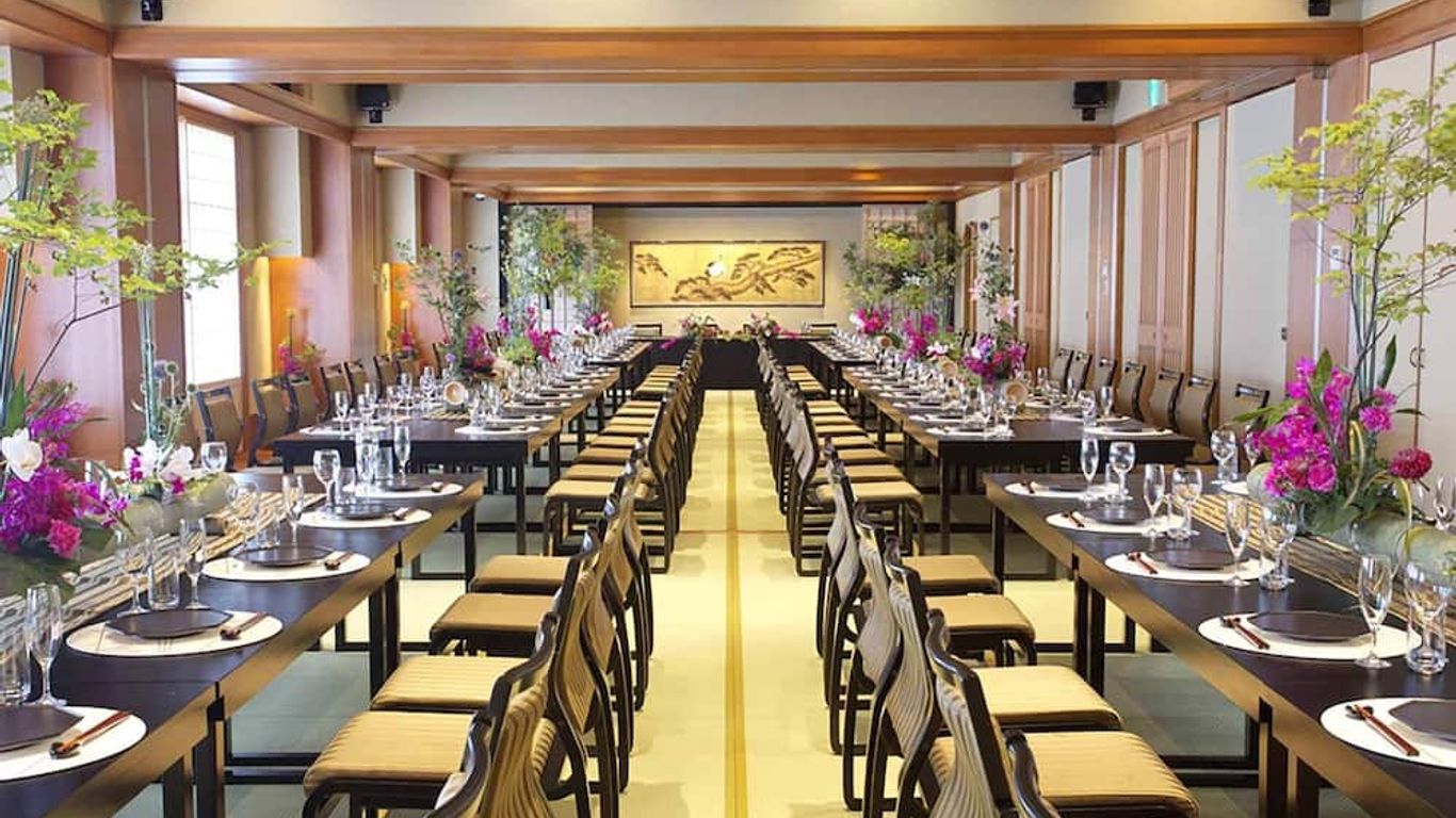 Ryotei Matsuya Honkan Suizenji