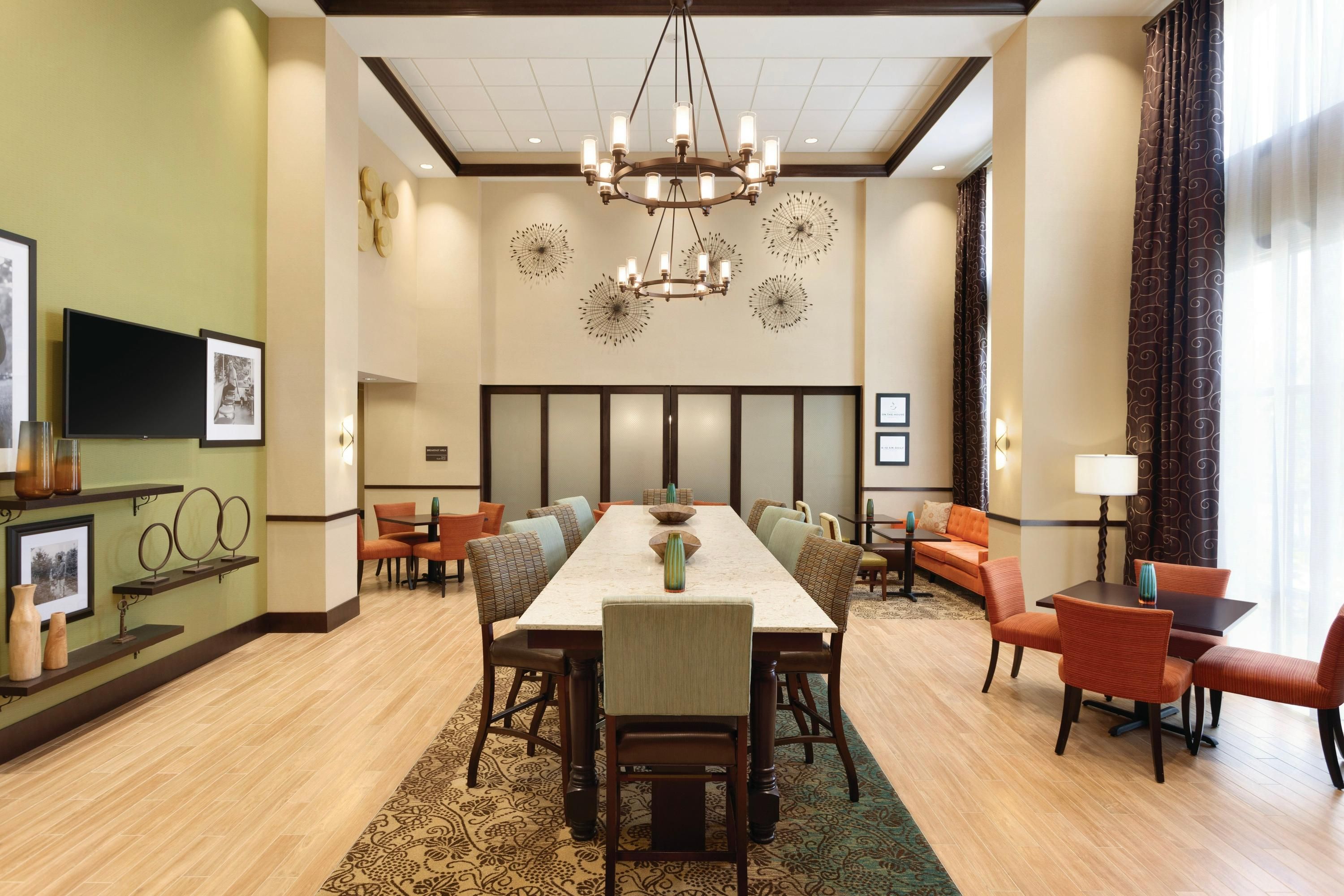 Hampton Inn & Suites Philadelphia Montgomeryville - North Wales - Lobby