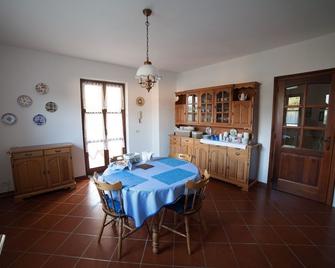 B&B La Casetta di Lina - Tortona - Comedor