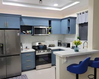 The Blooming Blaze - Kingston - Cuisine