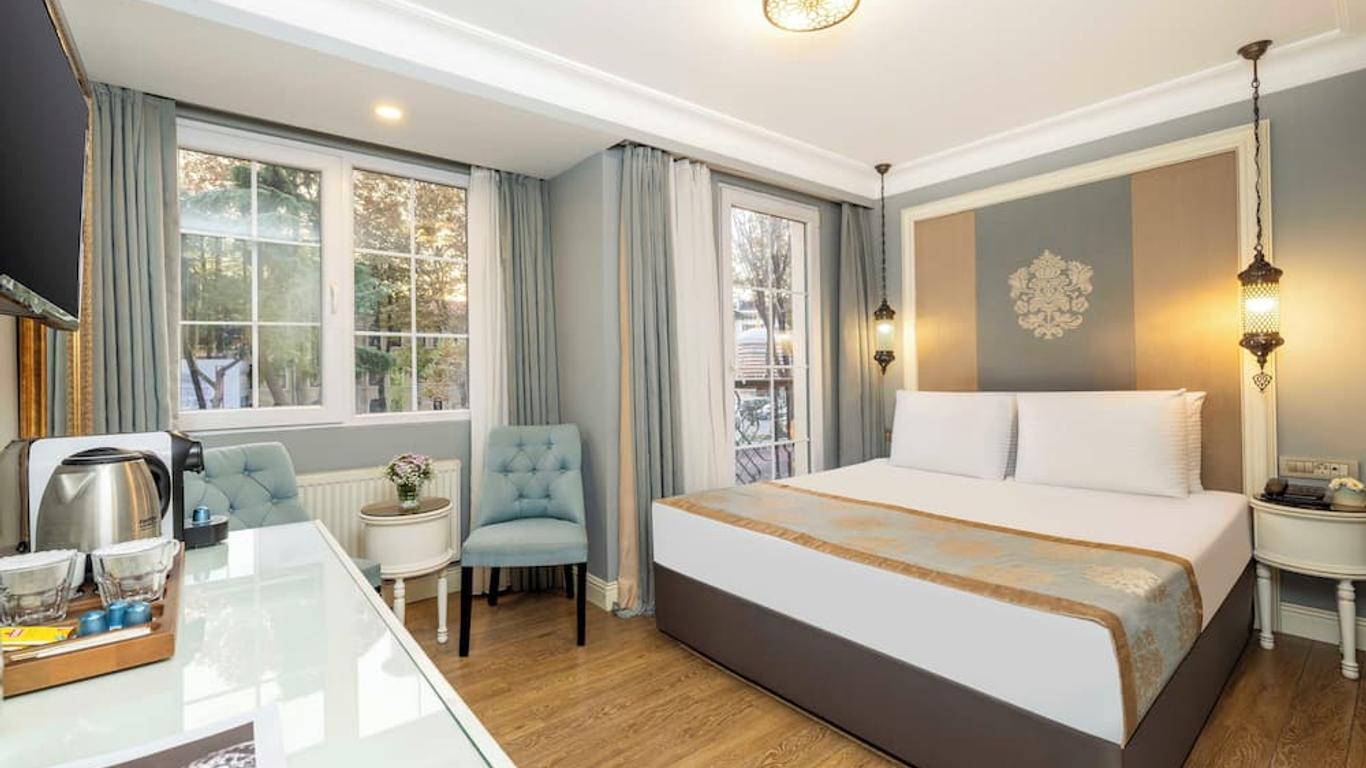 Raymond Hotel Old City