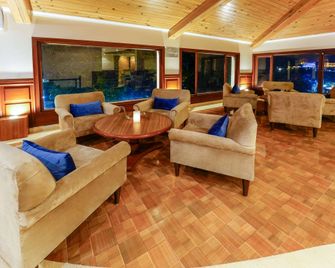 مادوبان ساروفار بورتيكو موسوري - موسوري - ردهة