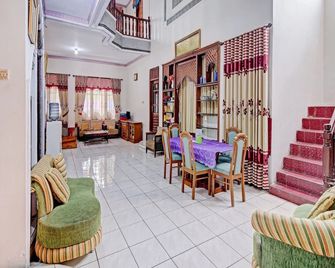 OYO 90543 An-Nur Guest House Syariah - Kuningan
