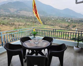Prem Bnb Palampur - Pālampur - Balkon