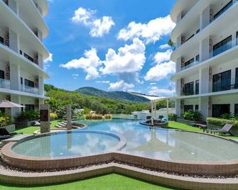 Duplex in NaiHarn Residence near the Beach, UTL B325 - Rawai - Piscina
