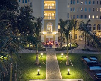 British Colonial Nassau - Nasáu - Servicio de la propiedad