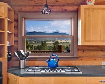 Serene Spacious Home | San Juan Mountain Views | Pet-Friendly Str2025-057 - Ridgway - Servicio de la habitación