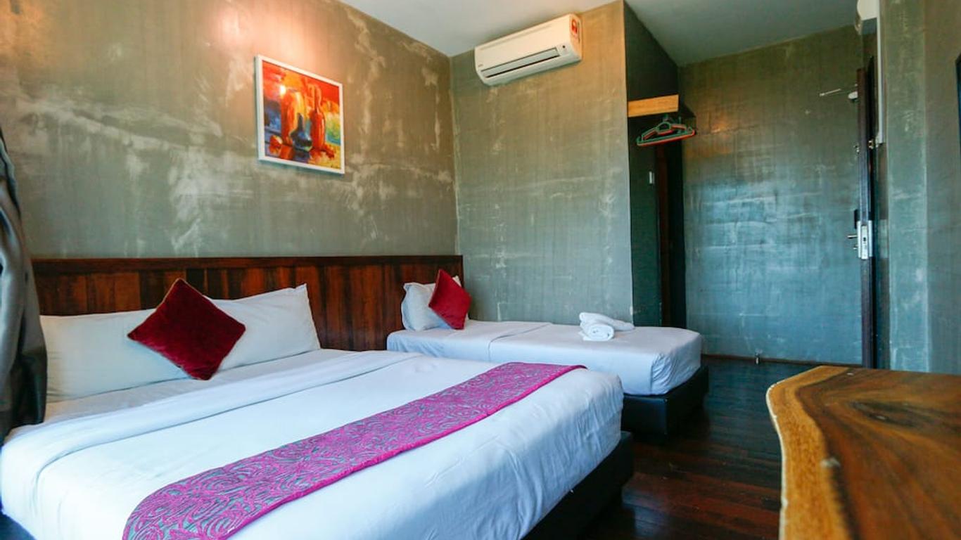 Anggun Hotel