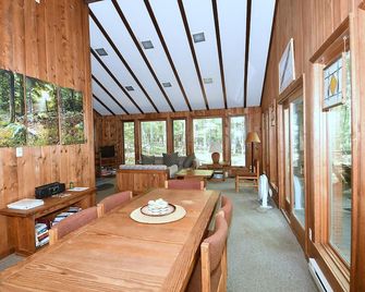 Haven Home - Berkeley Springs - Dining room
