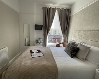 Lynton House - לאנדודנו - חדר שינה