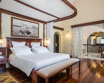 Ocean Beach Resort & Spa - Malindi - Bedroom