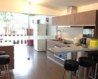 Swimming Pool Lima Cieneguilla - Cieneguilla - Kitchen