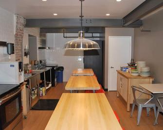 Orange Village Hostel - San Francisco - Kitchen