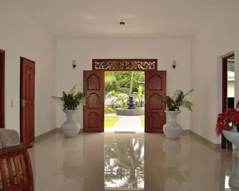 Hotel Samsara - Aluthgama - Lobby