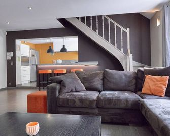 Attractive Holiday Home in Spa With Swimming Pool - Spa - Living room