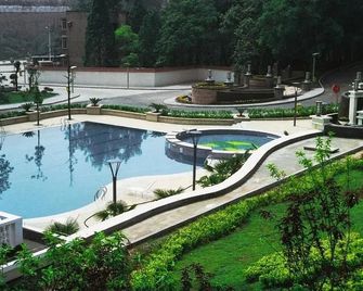 Yichang Guobin Garden Hotel - Yichang - Pool