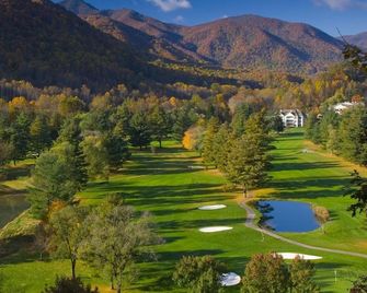 Veda Inn & Cottages - Maggie Valley