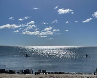 Lake Huron Beach Front Cabin for two. - Oscoda - Beach